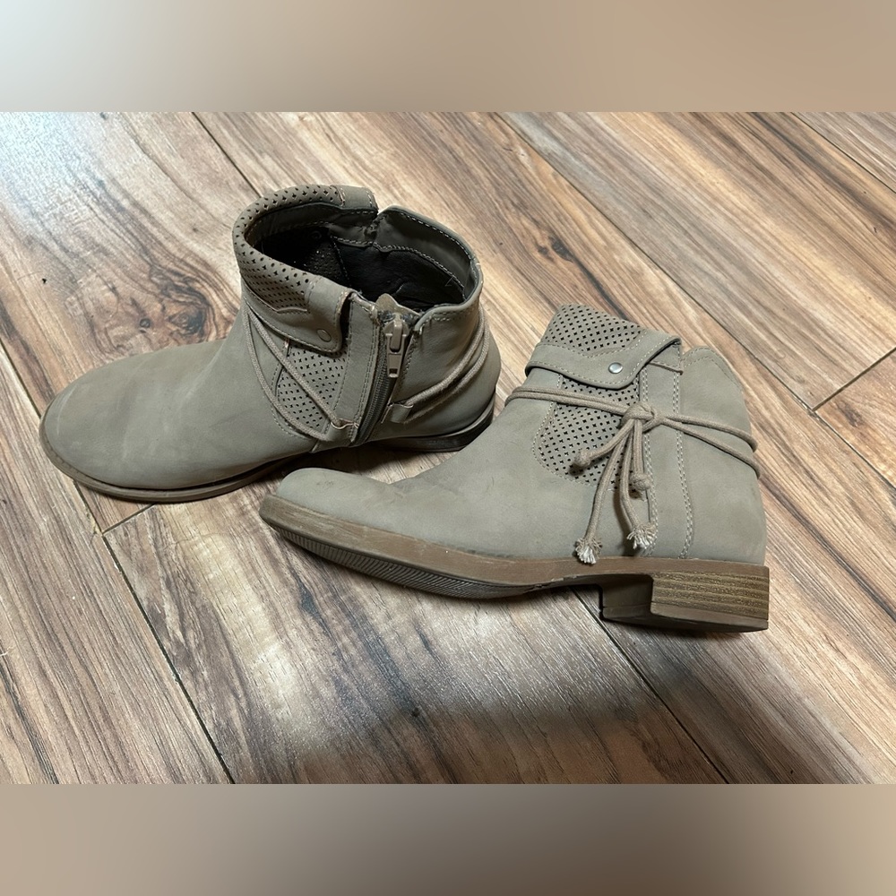 Like new booties